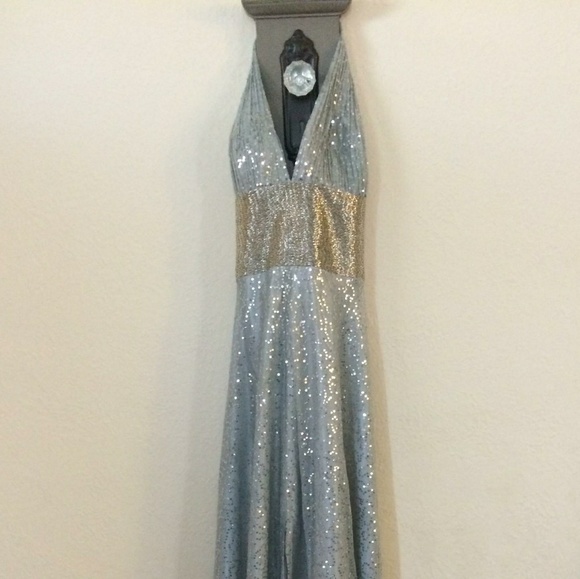 Lisa Kane Dresses & Skirts - Formal Dress! 💖 Lisa Kane dress